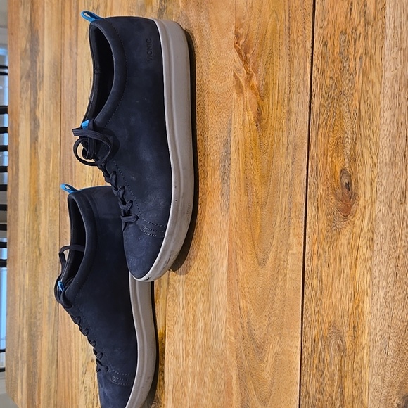 Vionic Paisley Navy Sneaker - Picture 2 of 5